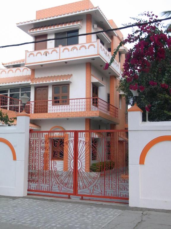 Momotaro House - Bodh Gaya