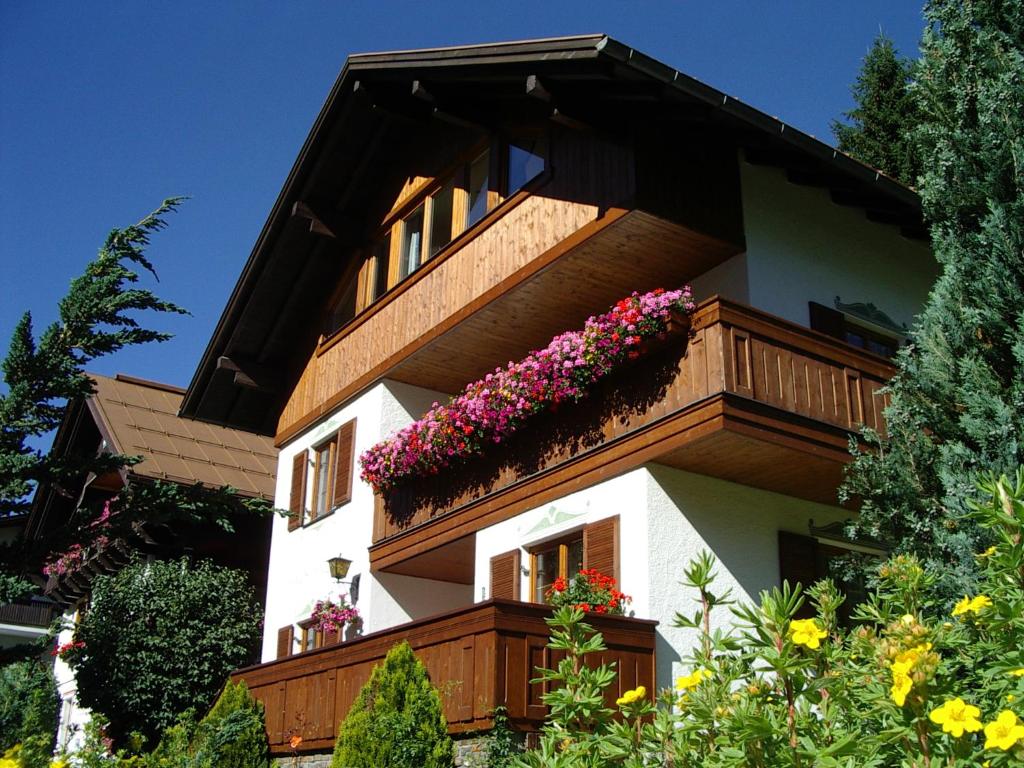 Haus Enzian - Saint Anton am Arlberg