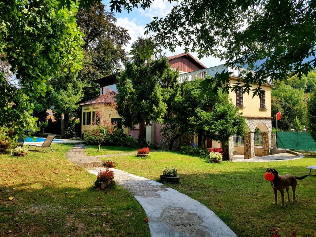 Villa Cesarina, Vallio Terme , Salo’ - Lombardía