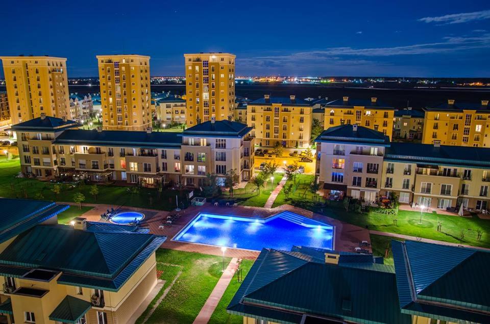 Luxury Apartment With Pool In North Bucharest - Tunari