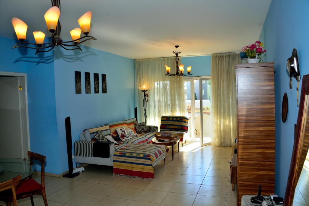 50 Meters From The Beach 3-bedroom Apartment - Limasol