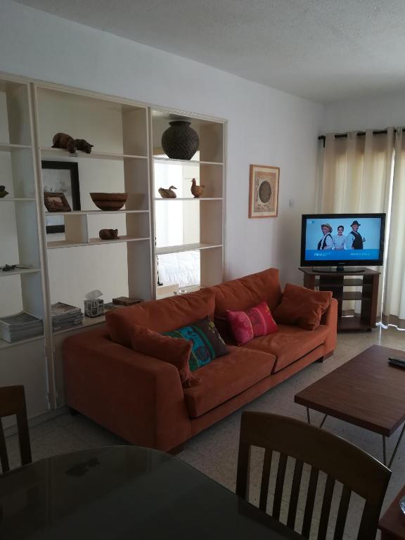 Sevi's Place, 3 Bedroom Flat, 110 s.m - Lárnaca