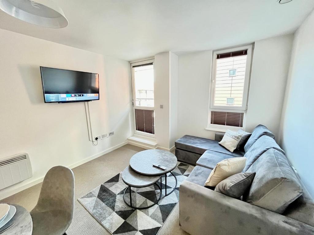 2 Bedroom, 2bathroom Modern Apartment Close To Ocean Village, Free Parking, Single Or Double Beds - Southampton Airport (SOU)