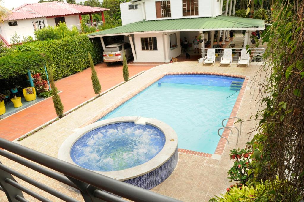 Zarabanda Campestre - Moderna Casa Campestre Para Alojamiento Y Eventos - Tulua