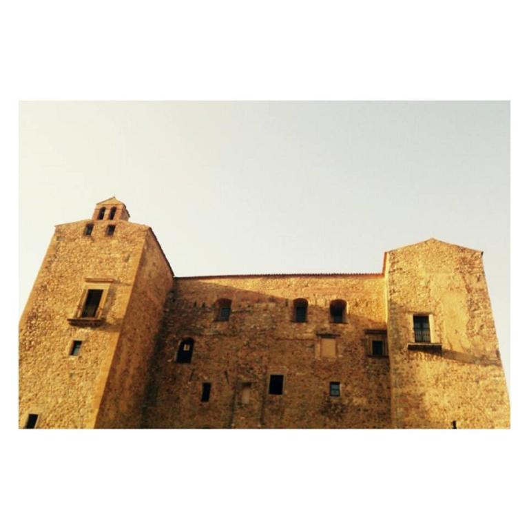 Ypsilhome - Sicily