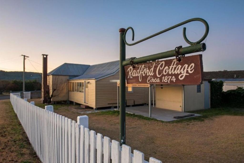 The Radford Couples Cottage Heart Of Stanthorpe - 스텐소프