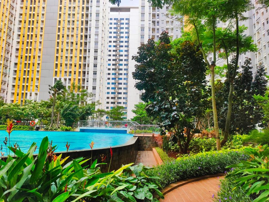 The 16th MDN Studio Furnish Apartment Springlake SMB Pool View - Bekasi