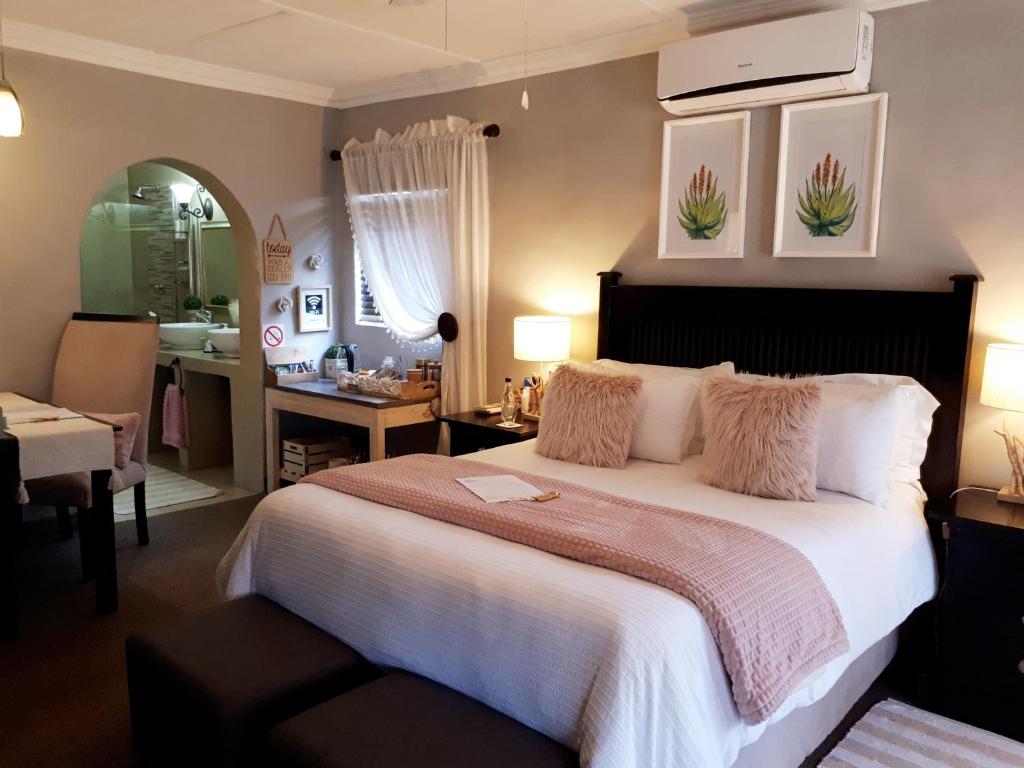 The Village Inn - Queen Room 4 - Pietersburg