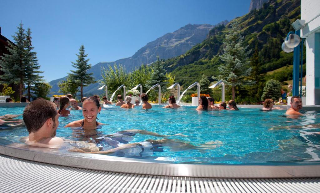 Hotel Alpenblick-Leukerbad-Therme - Leukerbad, Suiza