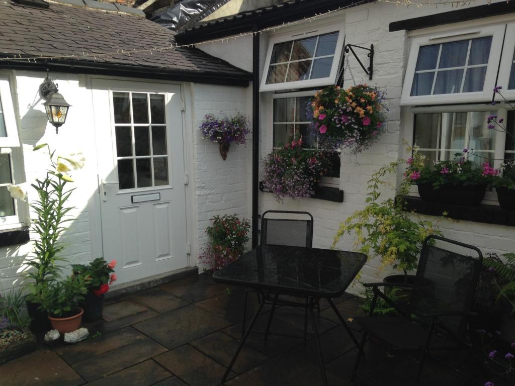 Courtyard Cottage - Knaresborough