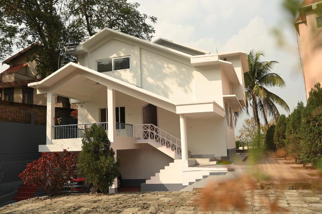 Luxurious Villa Overlooking The Brahmaputra River! - Meghalaya