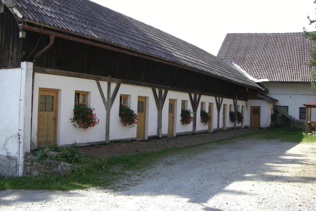 Landgasthof Dullhof - Deggendorf