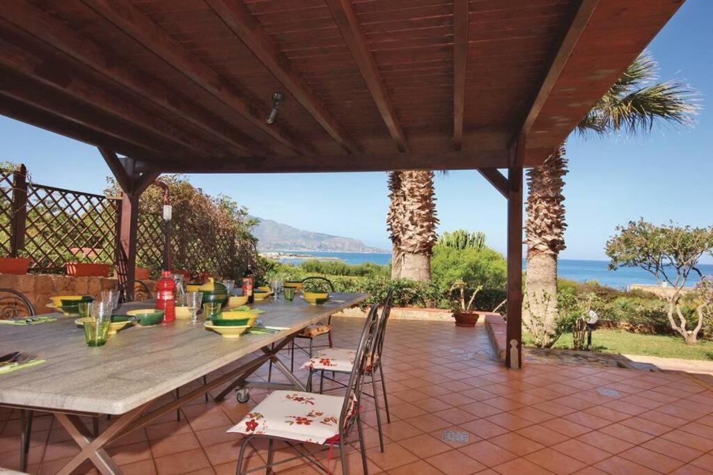 Villa Levante , Presepe Vivente , Grotta Mangiapane , Al Mare Di Cornino , Relax In Villa Singola In Contesto Residenziale - Valderice