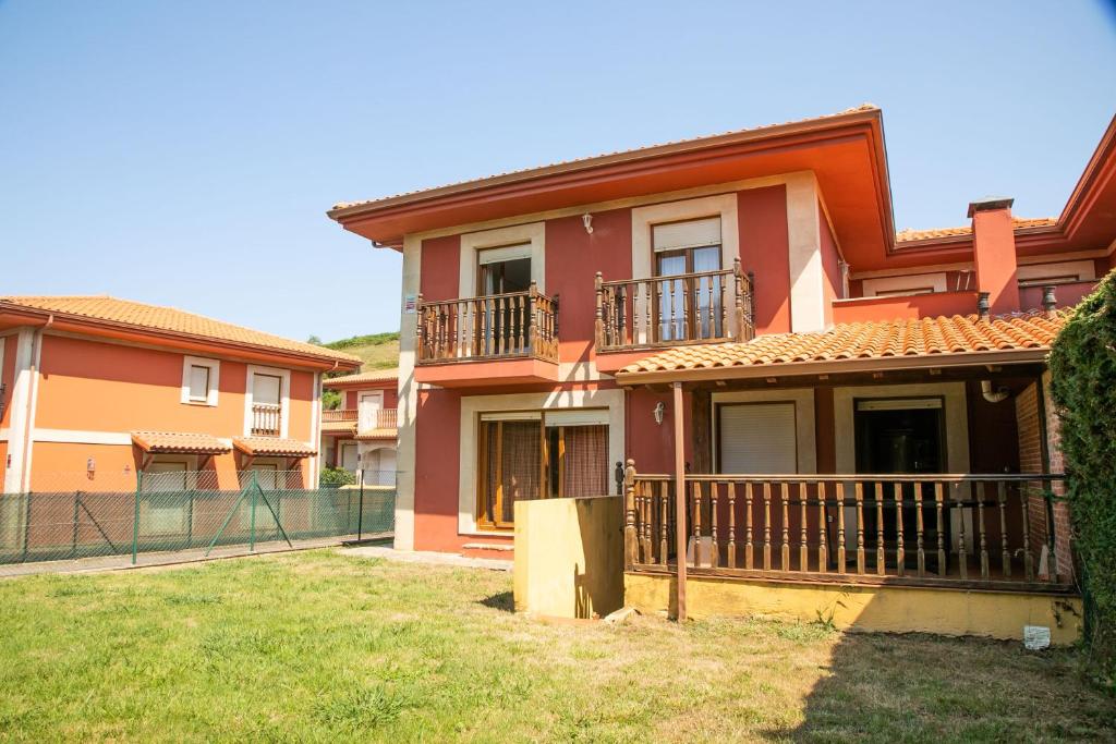 5 Bedrooms House With Enclosed Garden And Wifi At Casasola 1 Km Away From The Beach - Comillas