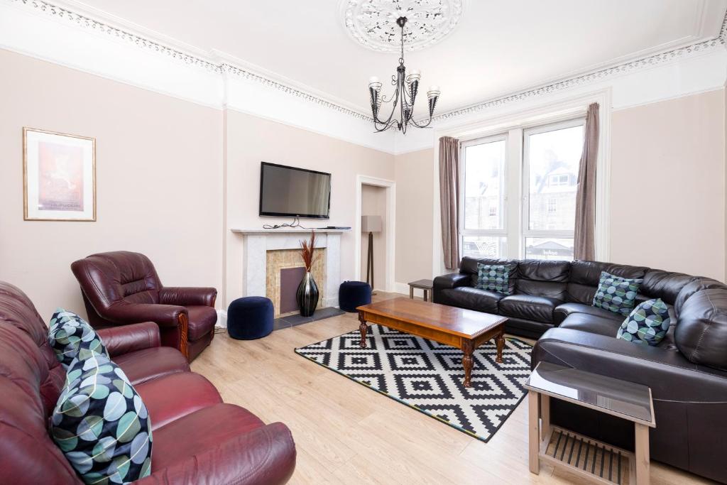 Altido Family 3bed Flat Near Leith - Palace of Holyroodhouse