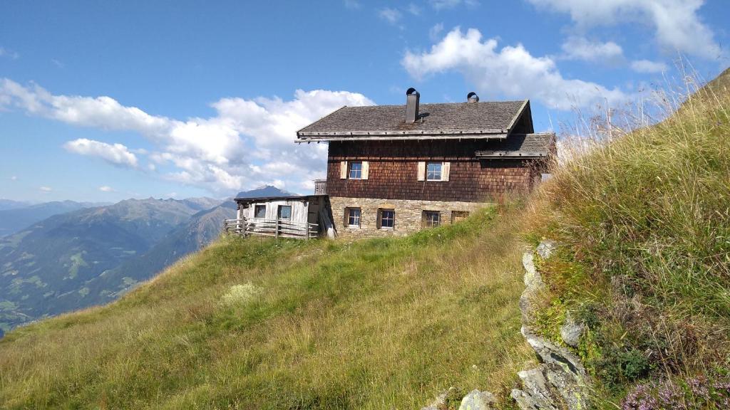 Almgasthaus Flecknerhütte - Racines