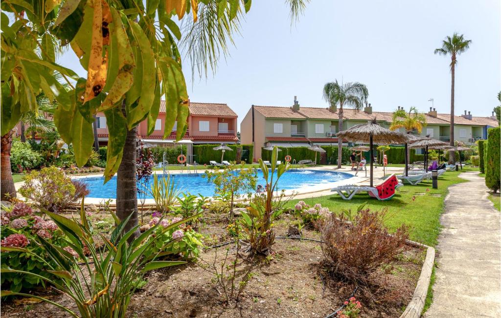 Stunning Home In Islantilla - Lepe With Outdoor Swimming Pool And 4 Bedrooms - Islantilla