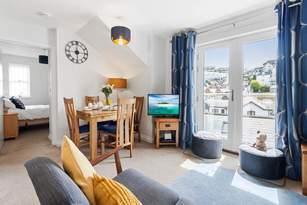 A Modern And Cosy Apartment Just Yards From Brixham’s Bustling Harbourside - 佩恩頓
