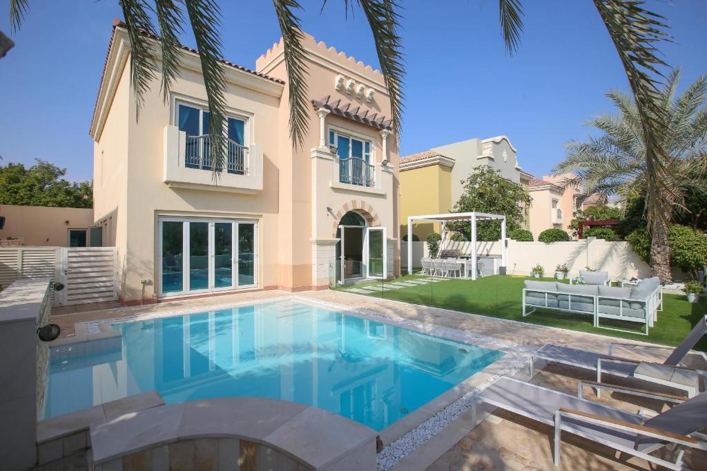Victory Heights - 4br Villa With Private Pool - Allsopp&allsopp - Émirats arabes unis