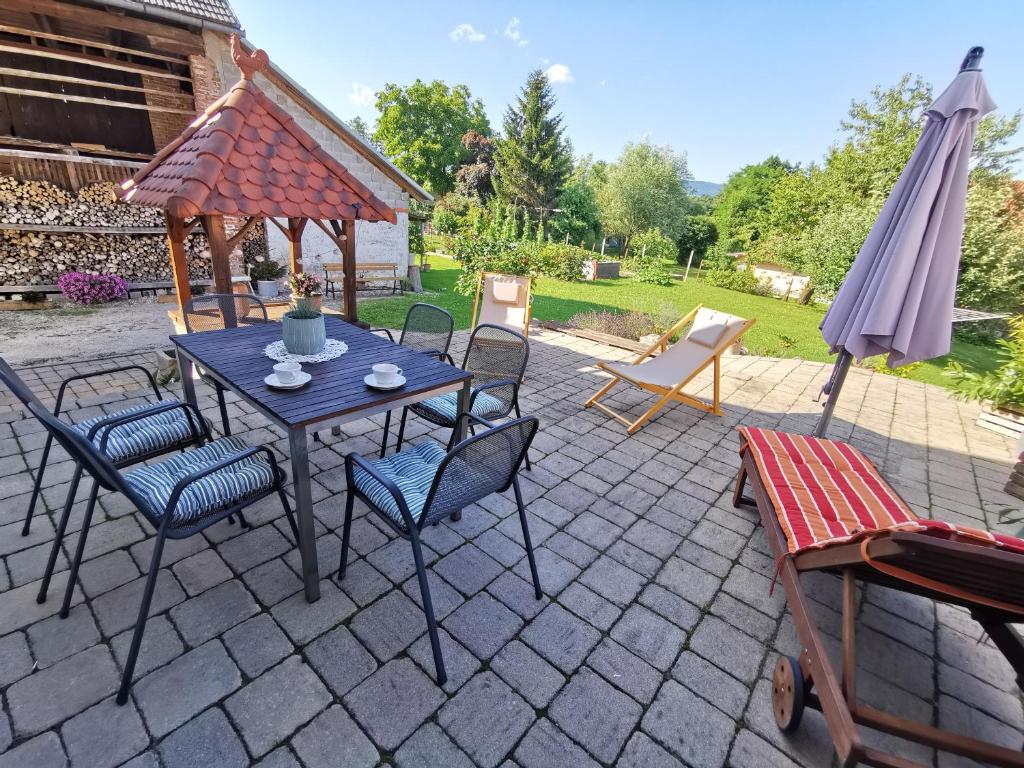 Charming village house with patio and garden - Občina Zreče