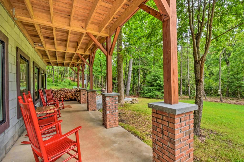 Pet-friendly Cabin About 7 Mi To Chattooga River! - Walhalla, SC