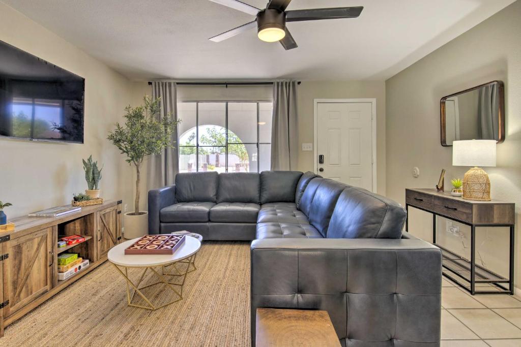 Modern Peoria Home With Large Yard, Grill, And Games - Maryvale Village – Phoenix
