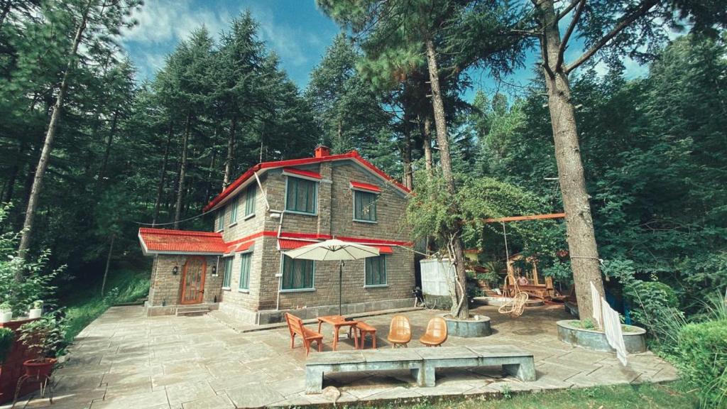 Shantiniketan Mountain Home - Almora