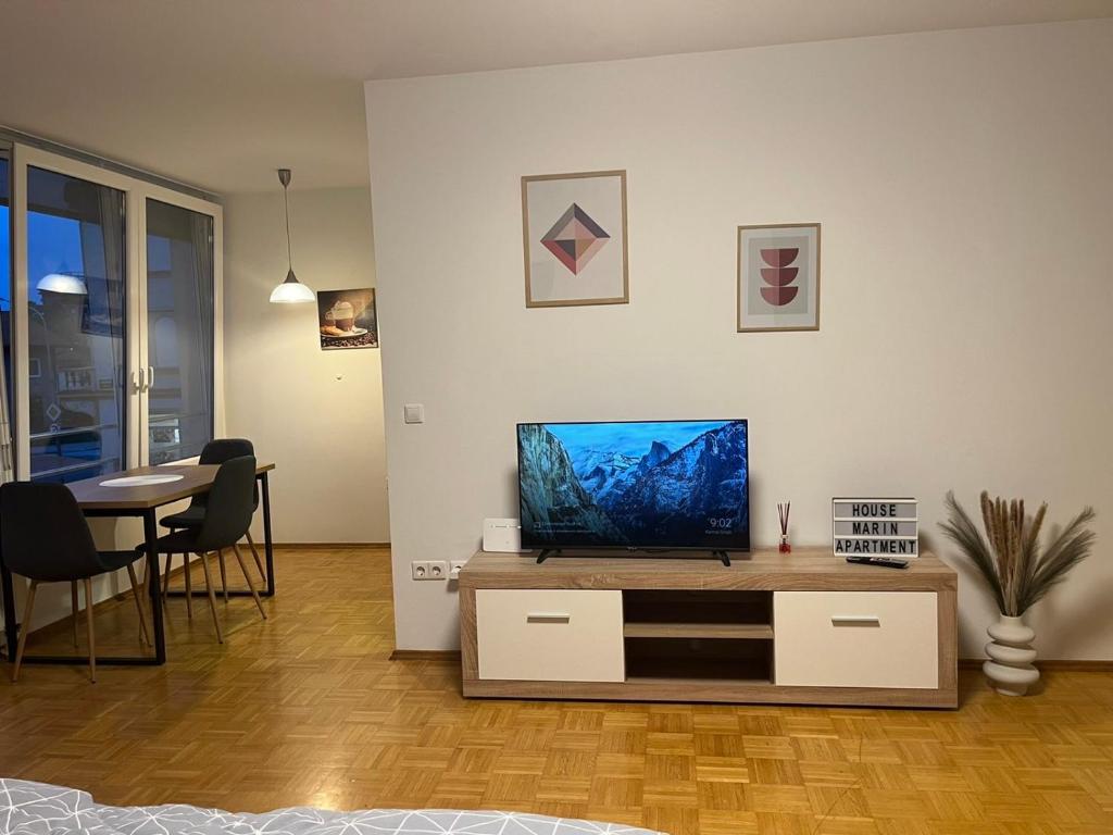 House Marin Ii - Apartment - Maribor