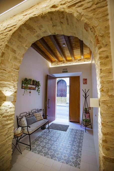 Entire Sevillian house in historical city center - Los Arcos