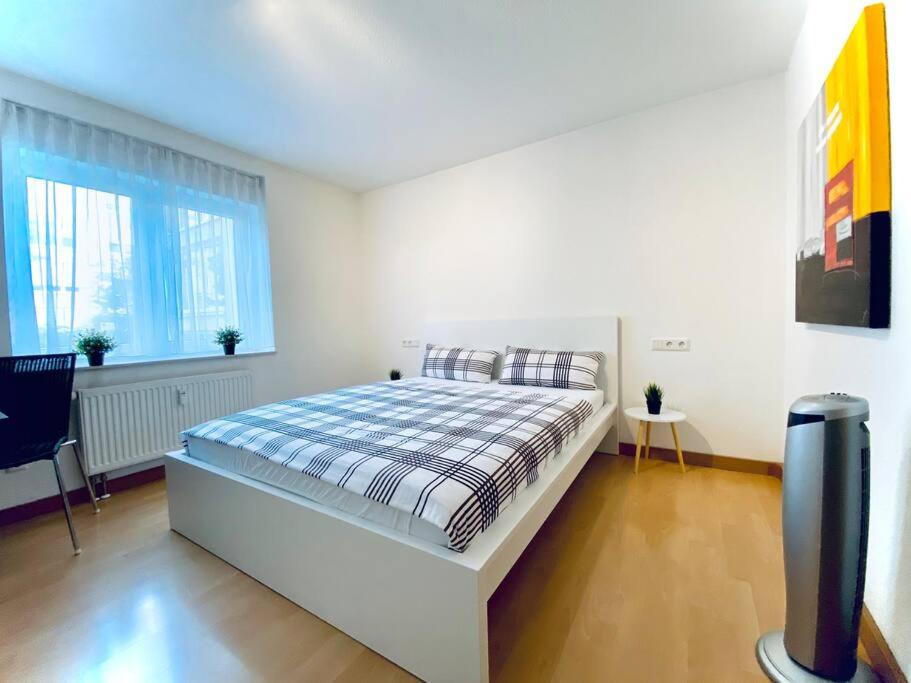 Apartment Seeperle: 4-zimmer Mit Sonnenterrasse - Friedrichshafen