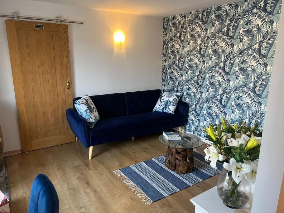 Unique One Bedroom Guest House With Free Parking - Farnham