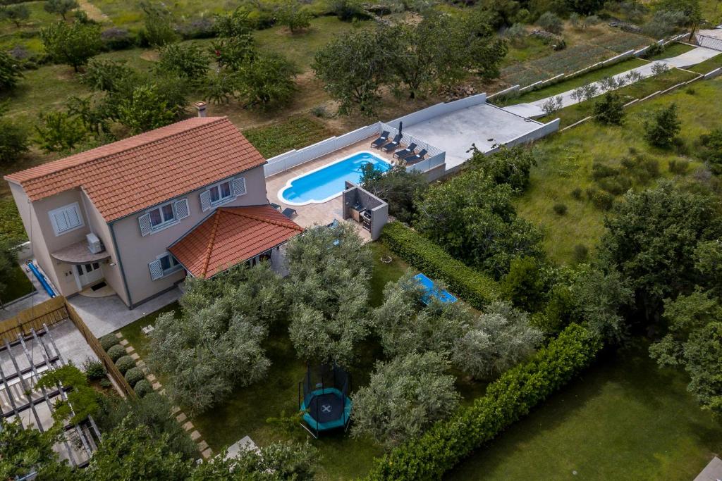 Villa Arbareto With Heated Swimming Pool - Dugi Rat