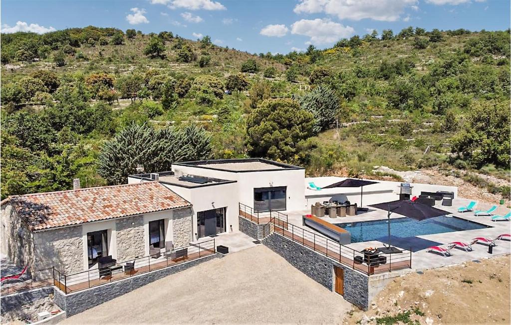 Amazing Home In Alissas With Wifi, Private Swimming Pool And 4 Bedrooms - Privas