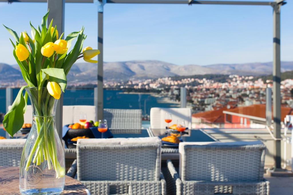 Oceanview Deluxe Penthouse Apartment With 89m2 Living Space & 90m2 Roof Terrace - Trogir
