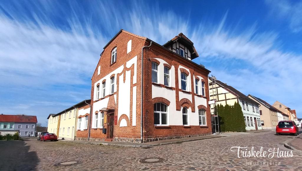 Triskele Haus - ÖKologisches Seminar- Und Gästehaus In Strelitz - Neustrelitz