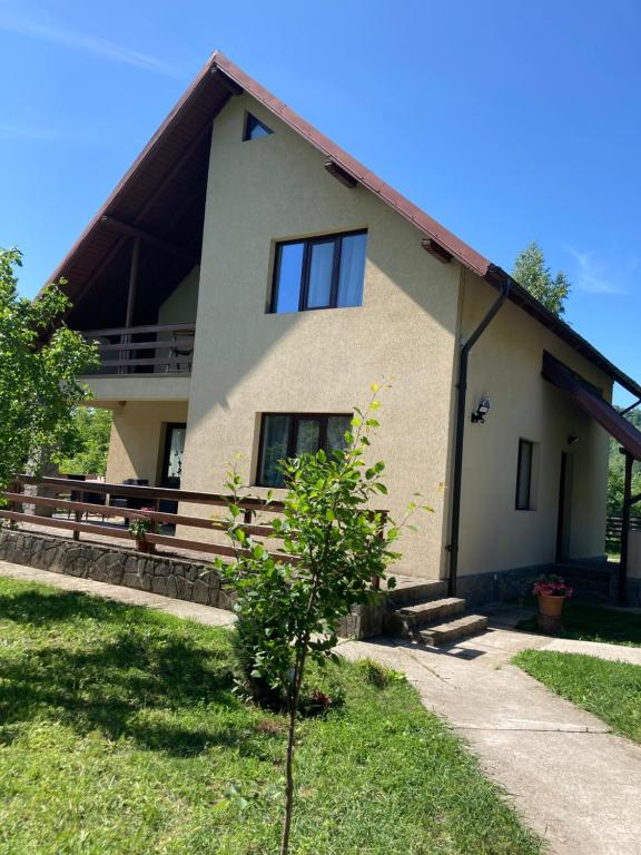 Casa cu Scări - Comuna Valea Doftanei