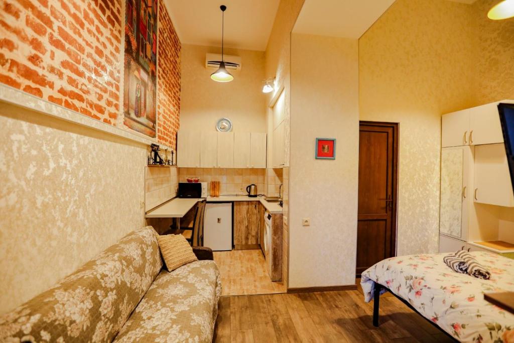 Luky Apartment On Rustaveli Ave. - Tbilissi