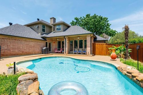 EXECUTIVE FAMILY HOME with pool in Keller - North Richland Hills, TX