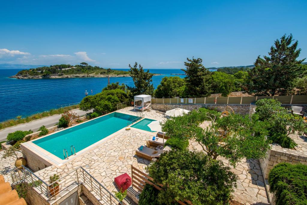 Villa Terra Del Nonno With Sea Views & Pool - Paxos