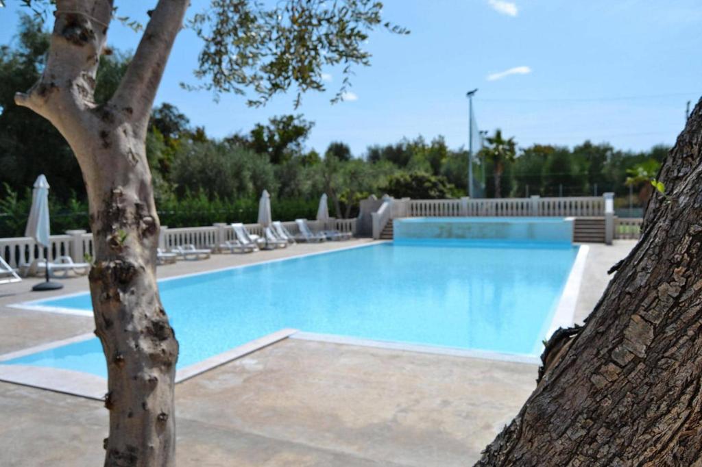 Bungalow In A Resort In Lido Del Sole With Terrace - Rodi Garganico