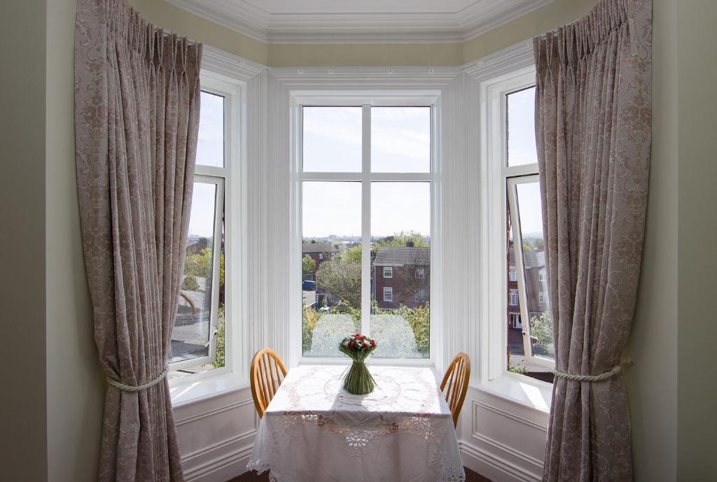 Stunning Studio With Bay Window Overlooking Dublin - Dublin