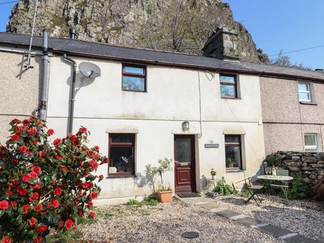 Blaenau Ffestiniog Vacation rentals & Airbnb cozycozy
