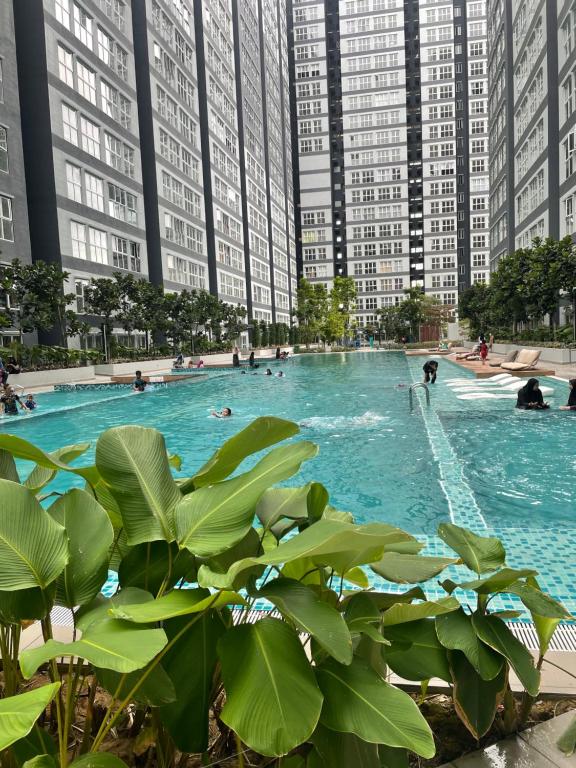 Has Hills Residence - Condo With Pool, Netflix & Wifi Islam Only - Bandar Baru Bangi
