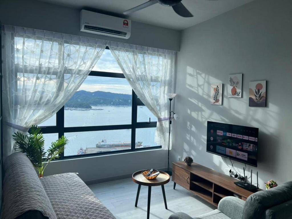 Jesselton Quay Seaview Homestay With Free 1 Parking By Stayplace - Kota Kinabalu