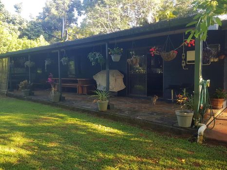 Malanda Holiday Rentals and Airbnb cozycozy