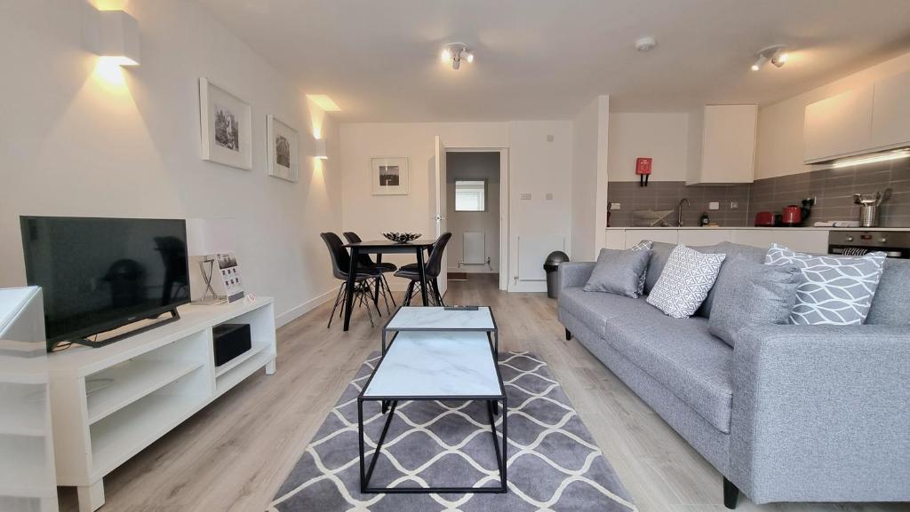 Roomspace Serviced Apartments - Kew Bridge Court - Twickenham