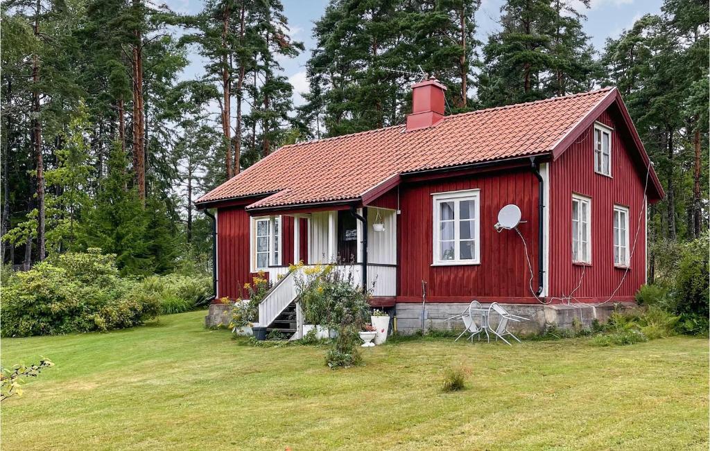 Traditional Wooden House In Idyllic Location. - Åmål