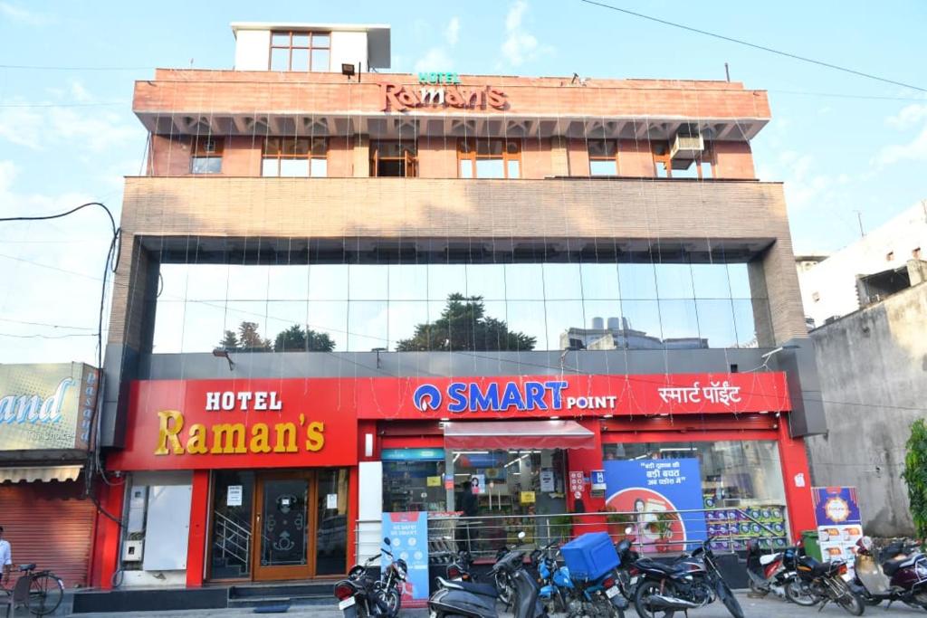 Hotel Raman's - Yamuna Nagar