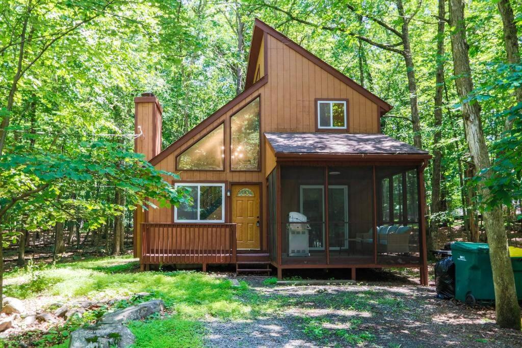 Quiet Chalet In The Woods, Family Getaway - Stroudsburg, PA