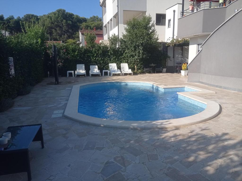 Apartment Luka With Pool - Pula